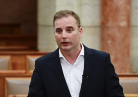   Harangozó: Jobb, ha az ellenzéki jelöltek arra készülnek, lehallgatják őket 