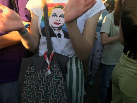 A magyarok harmada elhiszi, hogy meleggé válhatunk, ha ilyet látunk