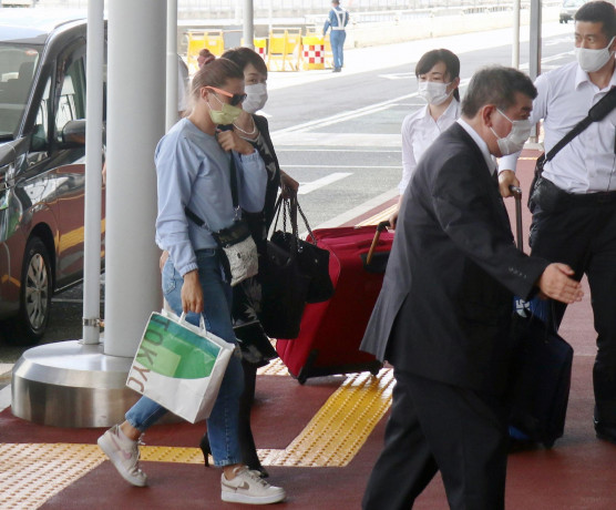 Biztonságos helyen van Varsóban a fehérorosz futónő, az edzőit kizárták a versenyből