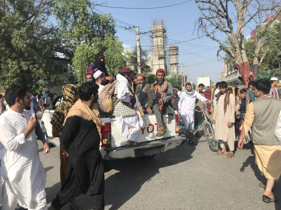 Legalább három ember meghalt egy tálibellenes tüntetésen