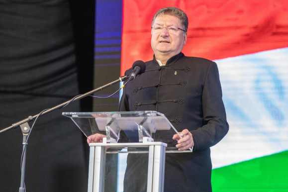 Parragh: A tanároknak ott a szabad nyár, délután négykor hazamehetnek