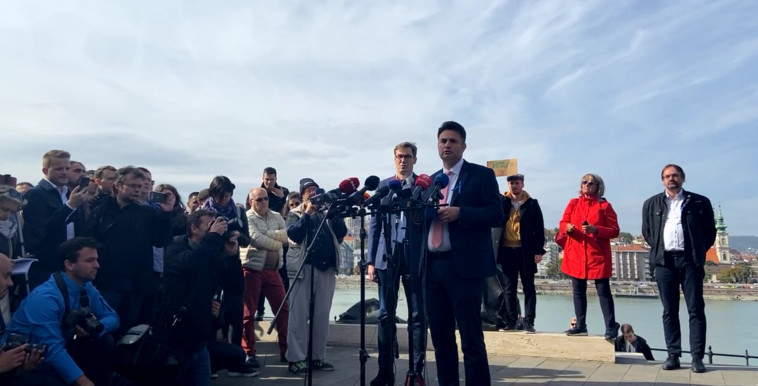 Karácsony Gergely visszalépett Márki-Zay javára