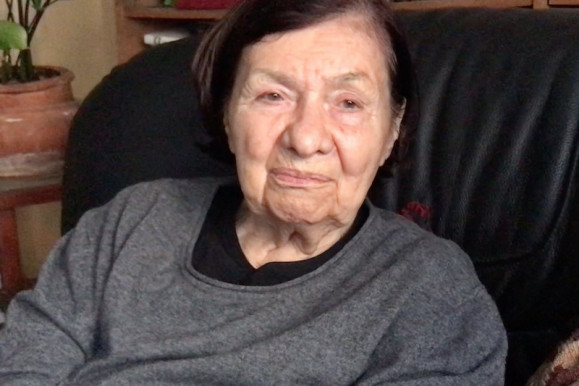 Kilencven éves, de még rendezne