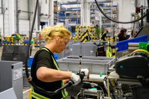 Magyarországon szinte mindenkit megszívatnak a bérrel