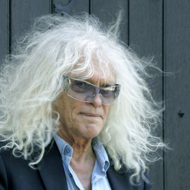 Meghalt Kóbor János