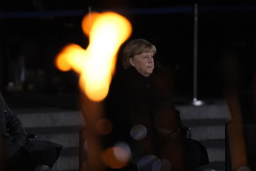Ma hivatalosan is véget ér a Merkel-korszak