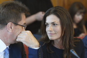 Varga Judit egyelőre nem kíván visszatérni a közéletbe – tudatta Gulyás Gergely