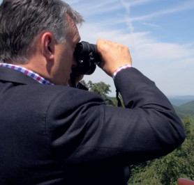 Elemző: Nagy árat fizet Orbán a látszólagos sikereiért, és kérdés, hogy ki tud-e térni a közelgő vég elől