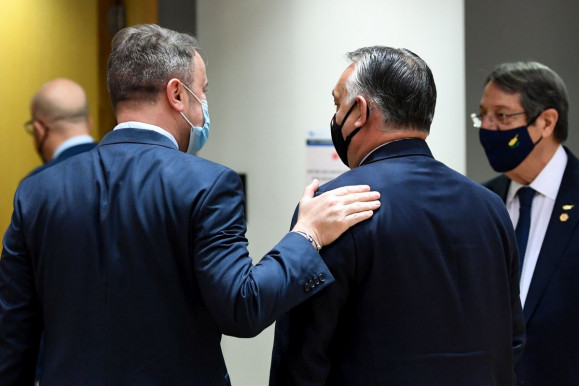 Orbán Viktor levélben magyarázkodott a luxemburgi miniszterelnöknek a Kirill-ügy miatt 