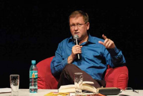 Vörös István: A régi ellentétek elégetése