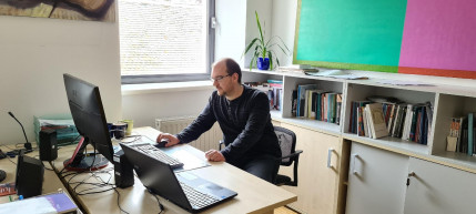 Polyák: Hiába az országos frekvencia, így sem tud több embert vonzani a Karc FM a Klubrádiónál