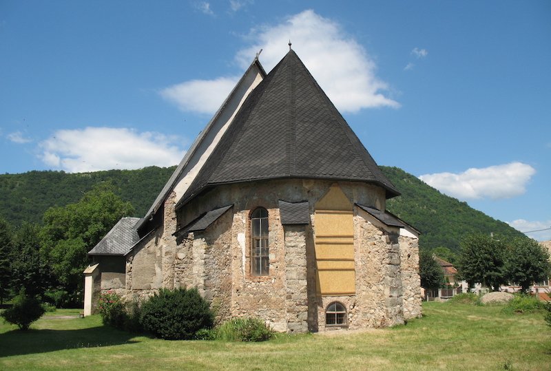 A pelsőci református templom