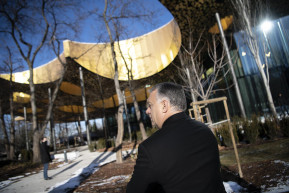 Karácsony: Egy parkban építkezni olyan, mint belepisilni a szenteltvíztartóba