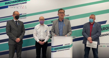 Teljesen visszatérítené a minimálbéresek jövedelemadóját az ellenzék