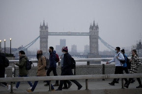 Angliában megszűntették a korlátozásokat