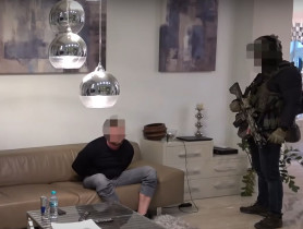 Magyar fejvadászok segítségével fogták el a Múzeum körúton az egyik legveszélyesebb német bűnözőt 