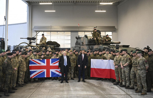 Lengyel kritika az oroszoknak és a magyaroknak