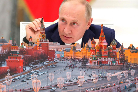 A Kremlből jelentjük – Szénási Sándor jegyzete