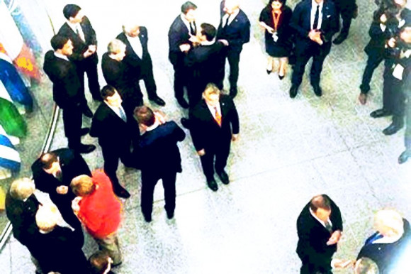 Egyedül van – Szénási Sándor jegyzete