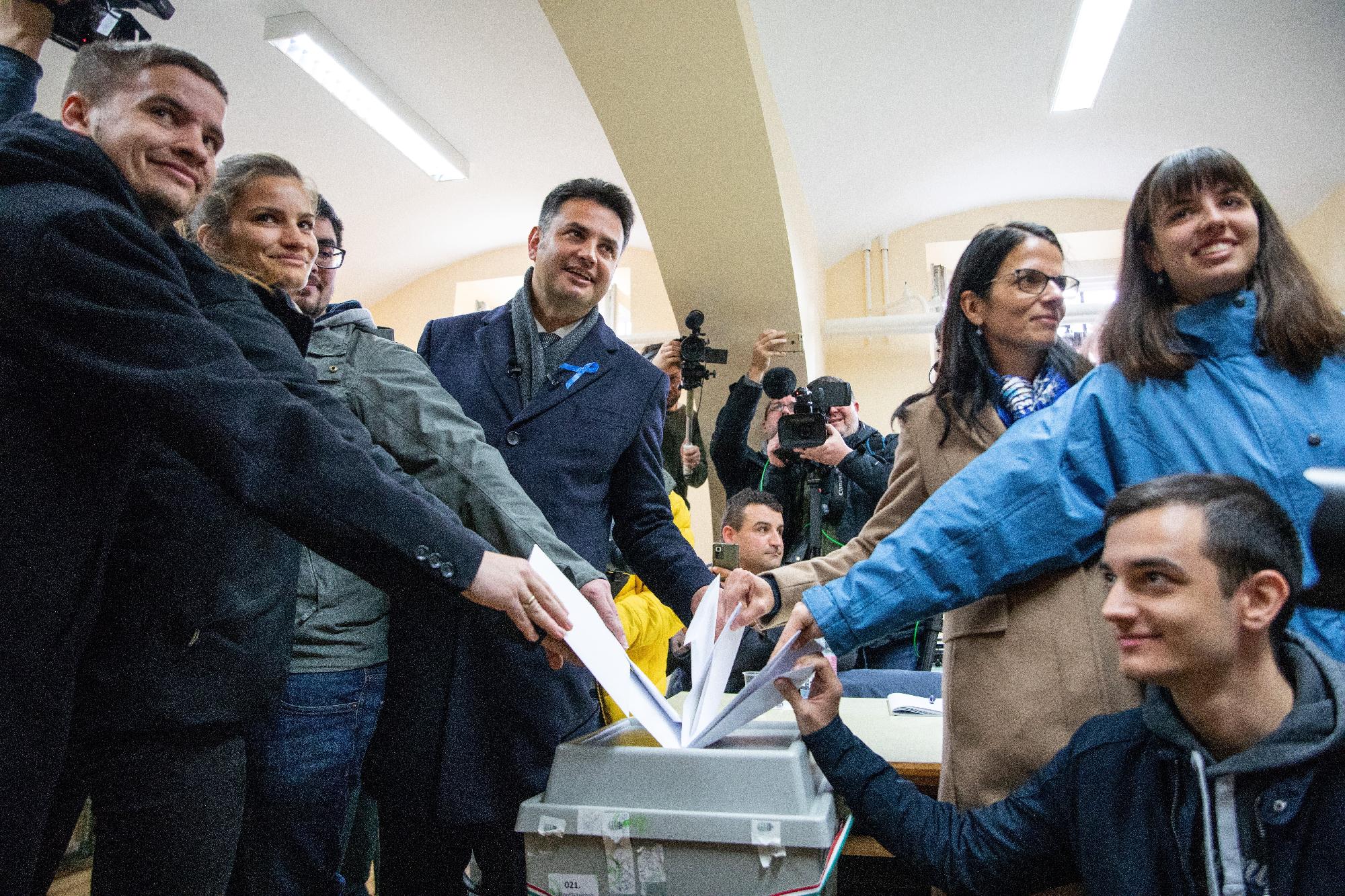 Választás 2022 - Leadta szavazatát Márki-Zay Péter, az Egys