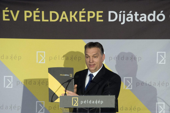 Oltási regisztráció: Orbán ezen a csatornán üzent az ellenzékieknek