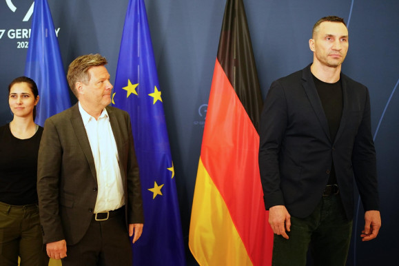 Klicsko a bucsai vérengzésről: Mégis mit gondol, Orbán, ki tehette?