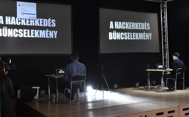 Ugyanaz a győri állhat az oroszpárti tüntetés és egy minisztériumi hekkertámadás mögött