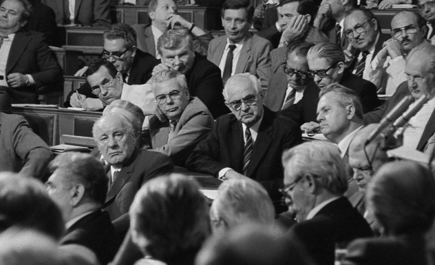 Jobb politikusokat! – Selmeci János jegyzete