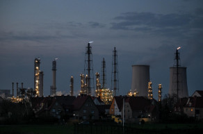 Felmentést kaphat Magyarország az orosz olajembargó alól