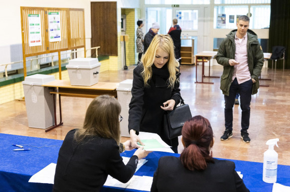 Két fideszes és egy ellenzéki nyert az időközi választásokon