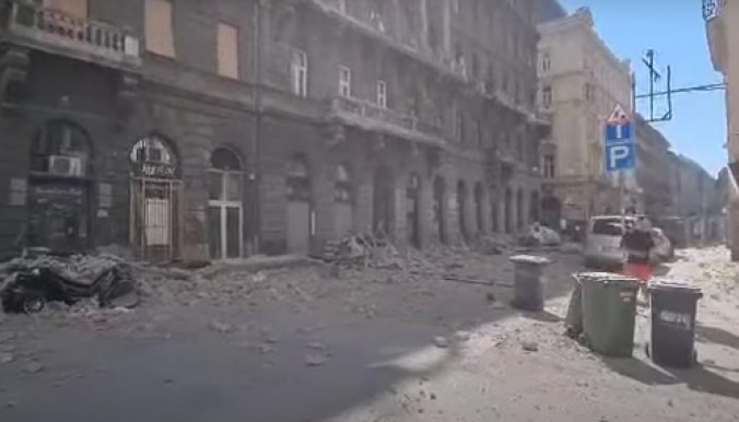 Leomlott egy ház felső szintje a Jókai utcában