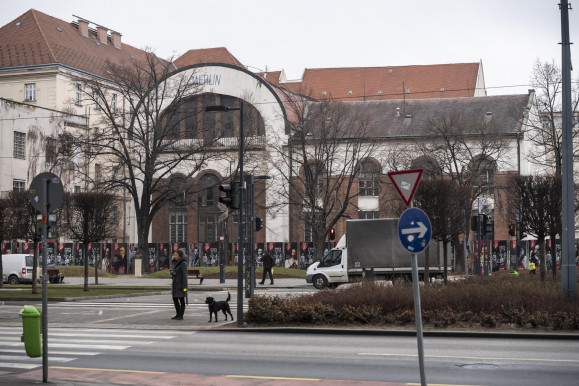 Tarr Béla: Ideális lenne a Merlin Színház a kétéves Freeszfe-nek