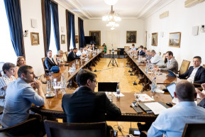 Tiltakoznak a fővárosi önkormányzatok a szakrendelők államosítása ellen