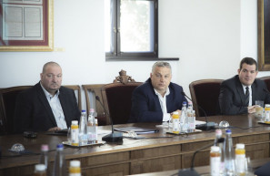 A jövő nyárig hosszabbította meg Orbán a veszélyhelyzetet