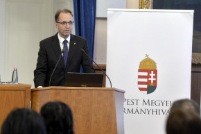 Pest vármegye főispánja: Sokkal jobb az új elnevezés, mint az elvtárs