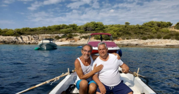 A testőrrel és a feleségével együtt csónakázott Orbán, amikor lerobbant a hajó