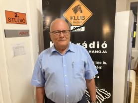 Balázs Péter: Damoklész kardja ott függ Orbán feje fölött