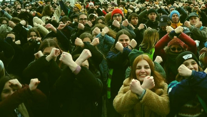 A jövő elkezdődött – Szénási Sándor jegyzete
