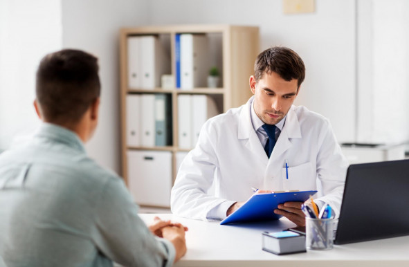 Komáromi: Nincs kapacitás arra, hogy a szűrővizsgálatok jól működjenek