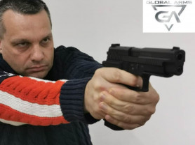 Update-üzletekbe fogott Orbán fegyvermániás öccse