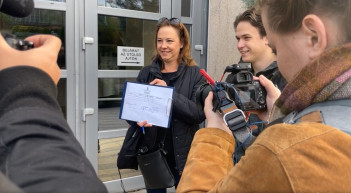 Petíciót adtak át a szülők a Dél-Budai Tankerületnek