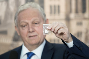 Tarlós Karácsonynak és Vitézynek is gratulált