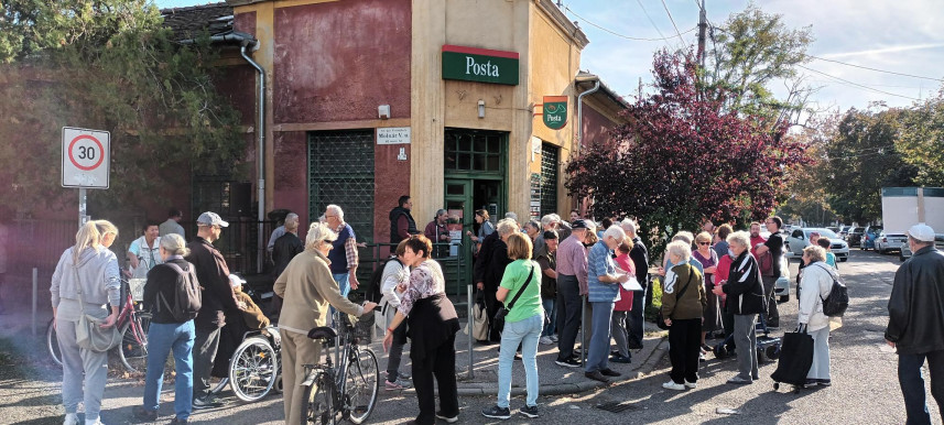Könnyek között húzták le rácsot a pestújhelyi postások