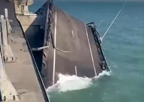 Robbanás történt a krími hídon