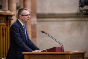 Rétvári szerint az a pedagógus keresi majd a legtöbbet, aki a legtöbbet teszi a gyerekekért