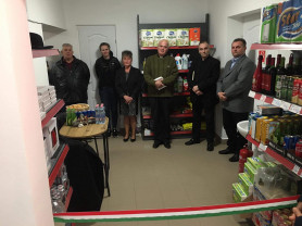 Épül hazánk: felújítottak egy kisboltot Egyházasdengelegen