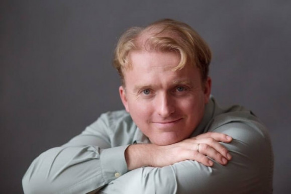 Lackfi János mindig örülni fog az ajtóknak