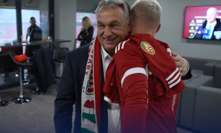 Orbán sálja miatt magyarázkodhat a kijevi magyar nagykövet