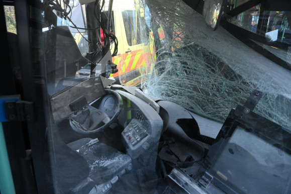 Többen megsérültek a BKV-buszok balesetében