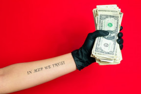 Láthatatlan dollár – Selmeci János jegyzete